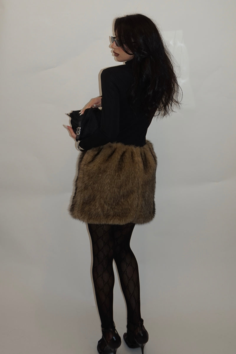 Dress fur black