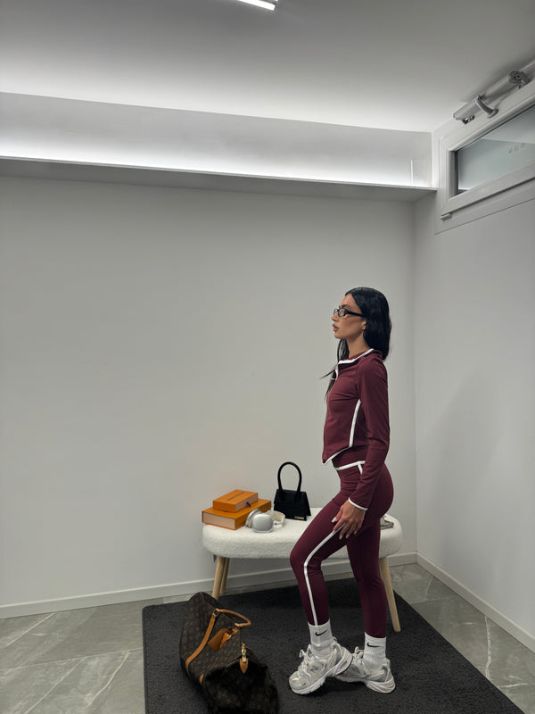 Jacket lines classic burgundy