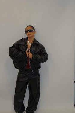 Pantaloni ecopelle