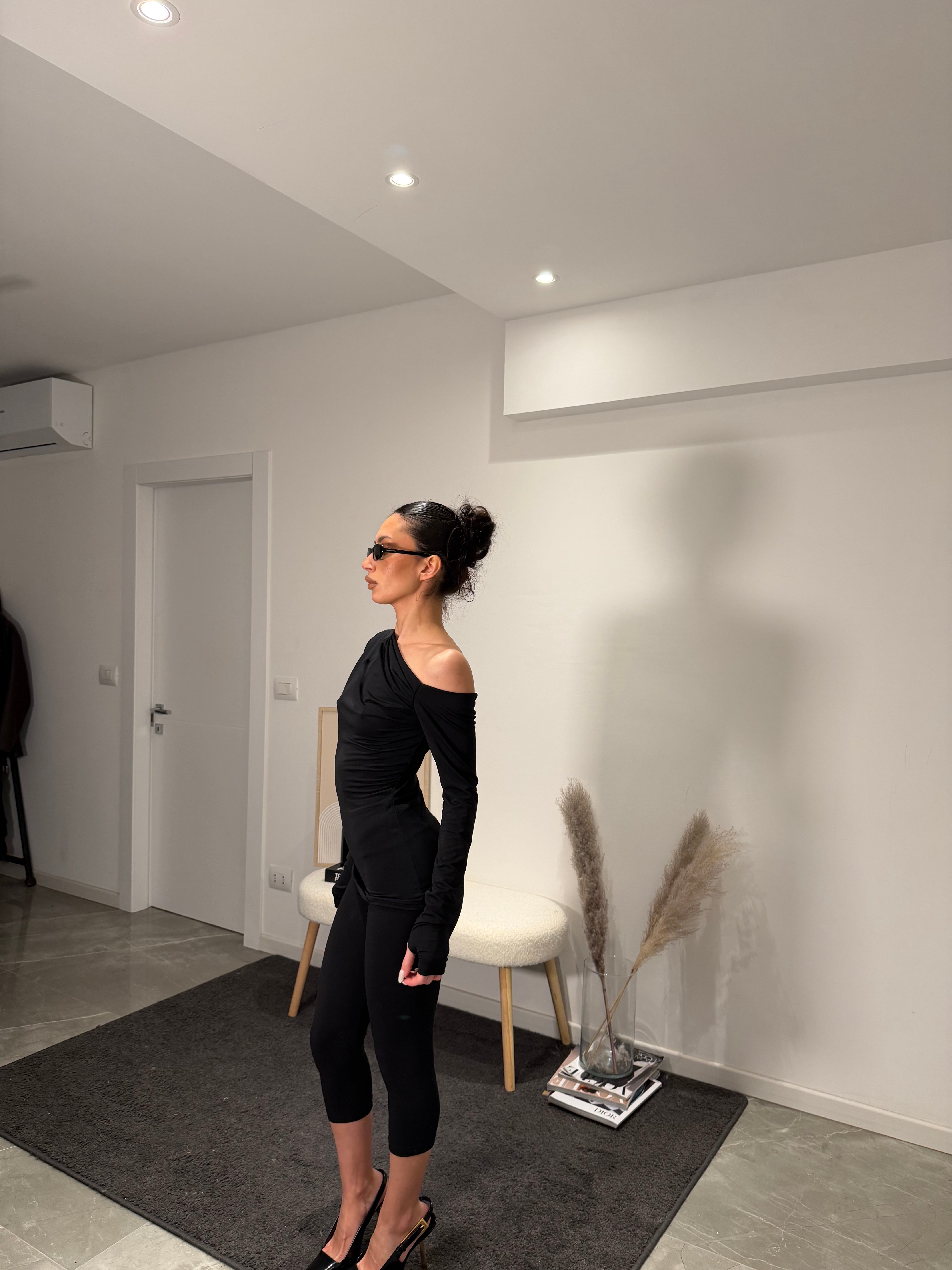 T-shirt asymmetric black