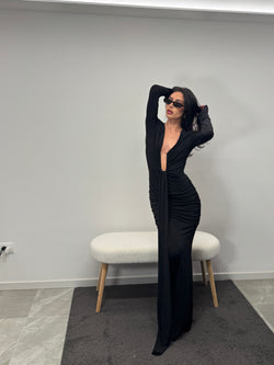 The winter long tail dress black