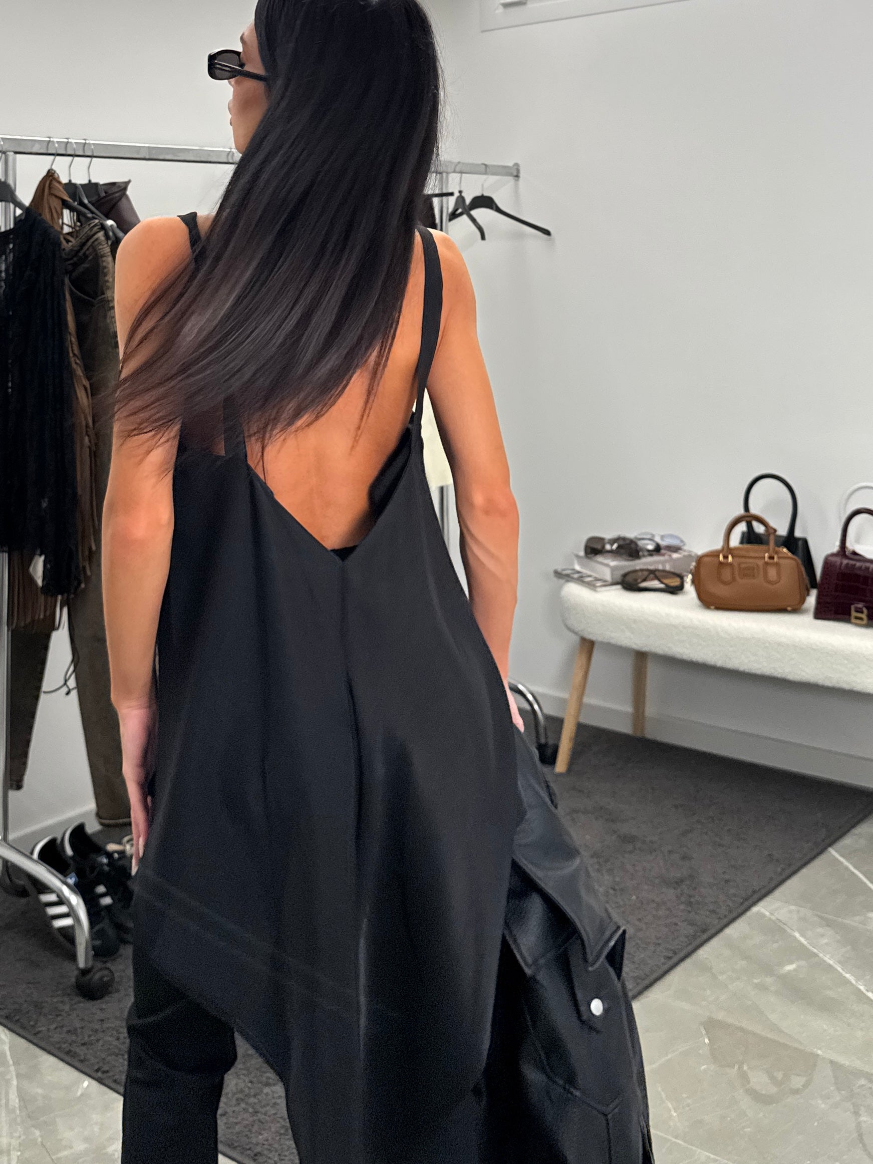 Top asimmetrico dettagli argento