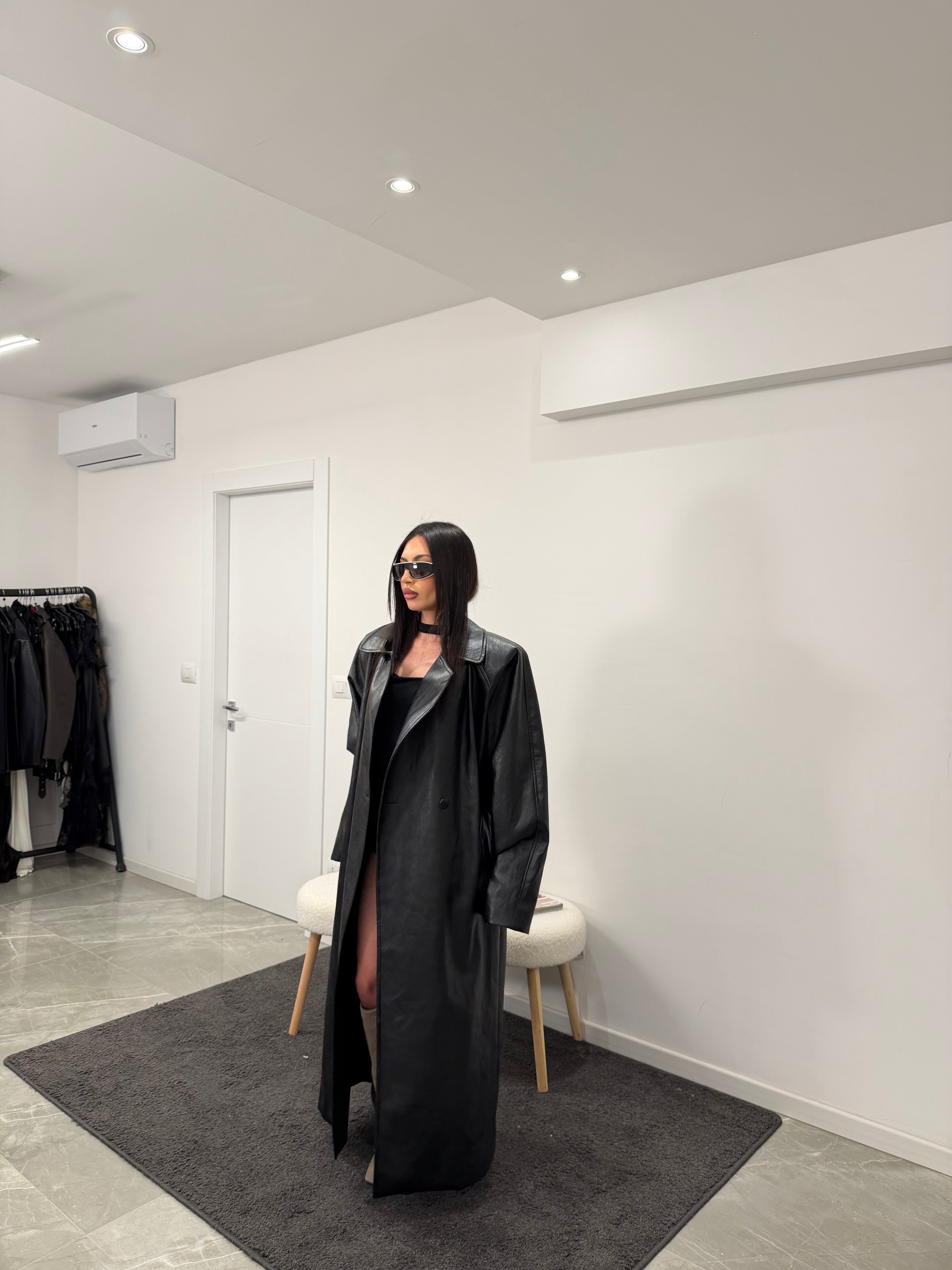 Maxi coat leather black